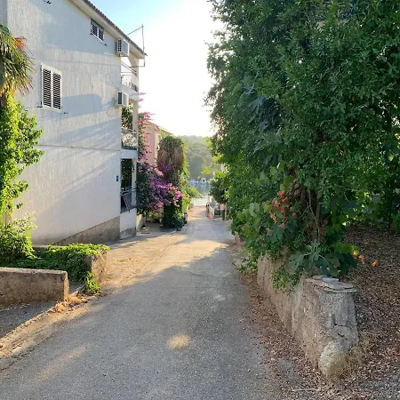 Olive 2 Grebaštica
