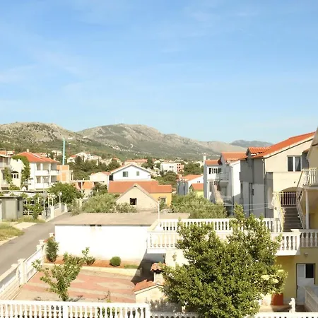 Olive 2 Apartment