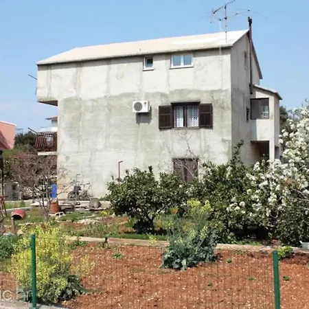 Olive 2 Apartment